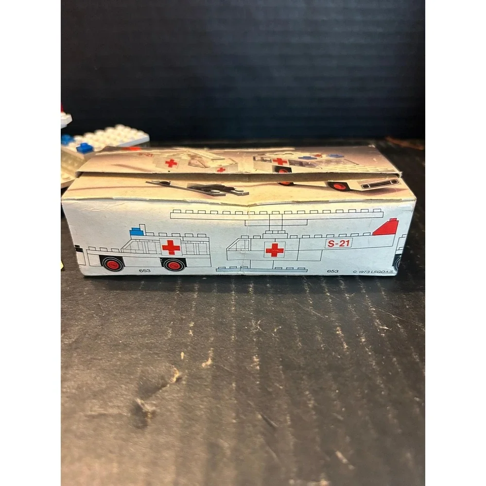 Vintage Lego 653 Rescue Units ambulance helicopter Legoland 653-1 Orig Box